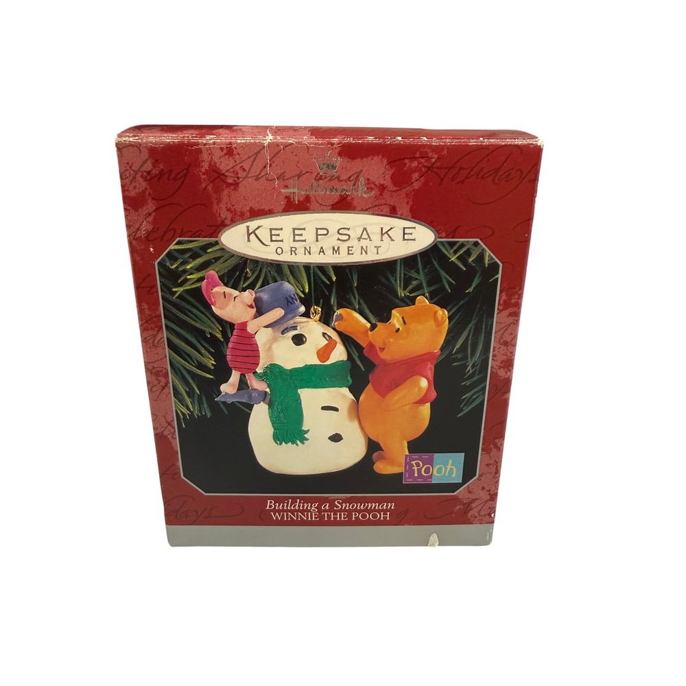 Hallmark Winnie the Pooh Ornament 1998 Multicolor Building a Snowman QXD4133